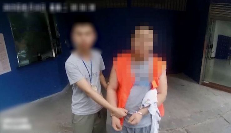 你网购的平价大牌衣服,可能是别人偷来的