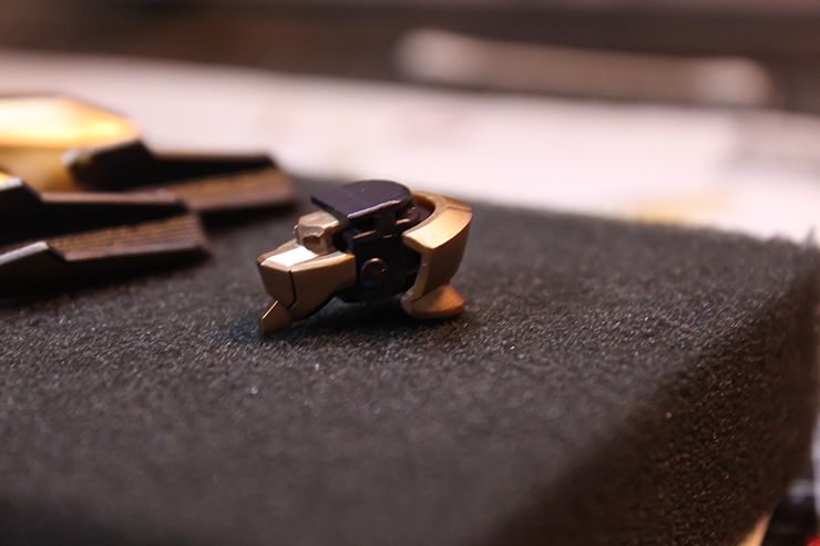 佳作:瘦脸神技,黄金拂晓高达改造