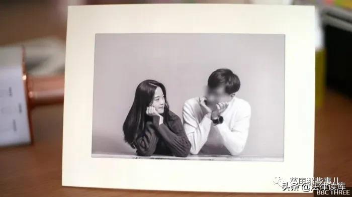 准新娘遭*拍偷**后自杀，案犯被轻判，她父母陷入绝望的自责之中