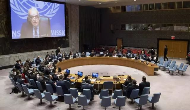 利比亚乱局不光赖大国：小国也纷纷加入直接派万吨大船输送*器武**