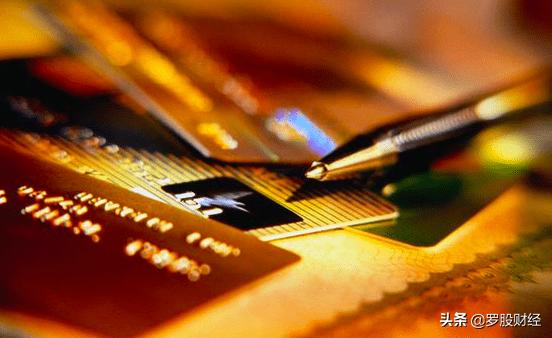 信用卡卡号为什么是凸起来的？为什么信用卡上一定要签上姓名？