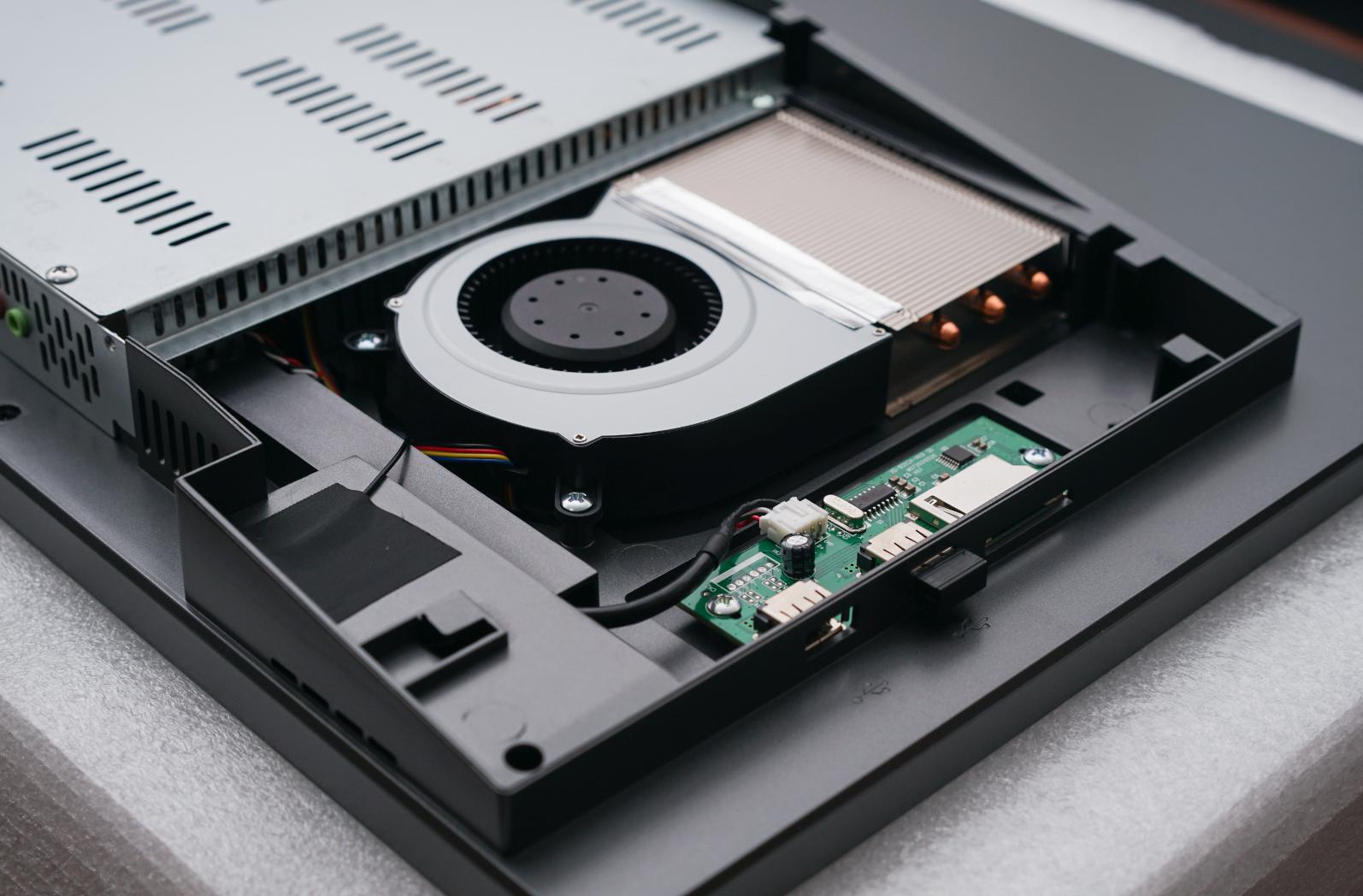 搭载11代酷睿i5的笔记本电脑,酷睿11代i5一体机