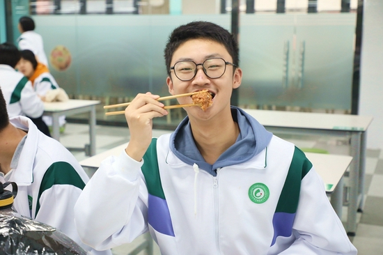 三“心”构筑食堂济南实验高级中学,济钢高中兴隆校区喊你吃饭啦