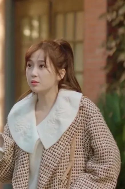 上班女生应该怎么穿比较得体,上班族应该怎么穿