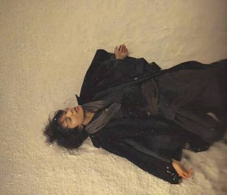 太宰治三张照片中的悲伤,太宰治三张照片