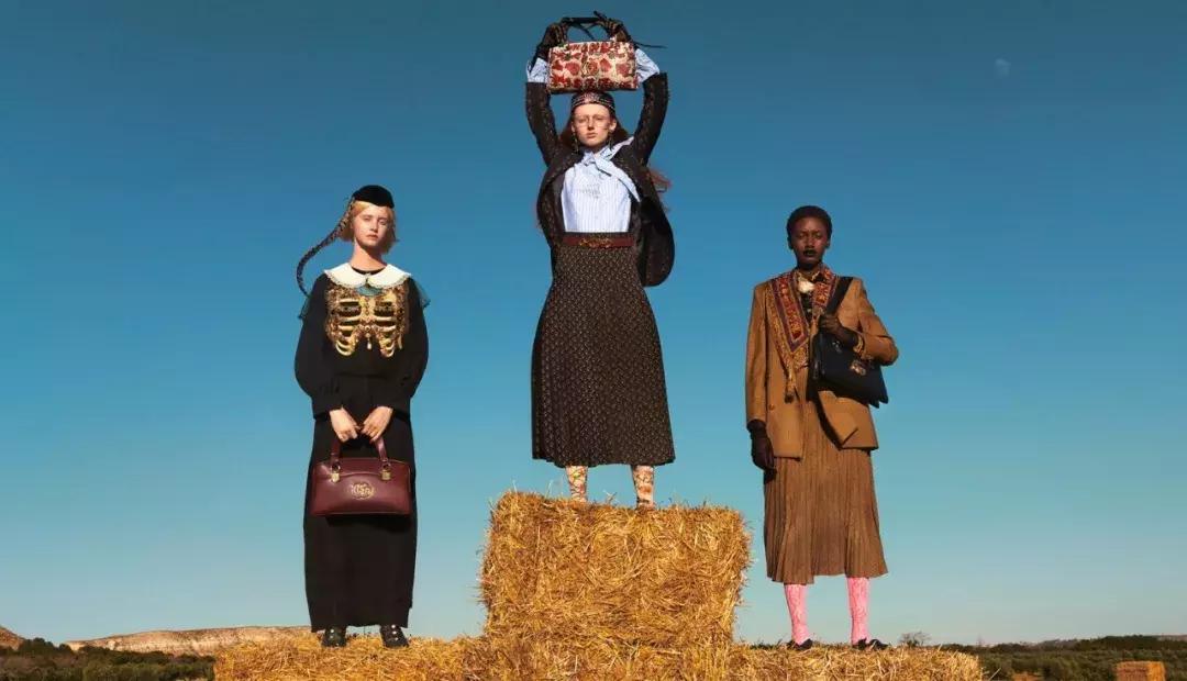 女子买名牌包,现代女孩包包排行榜