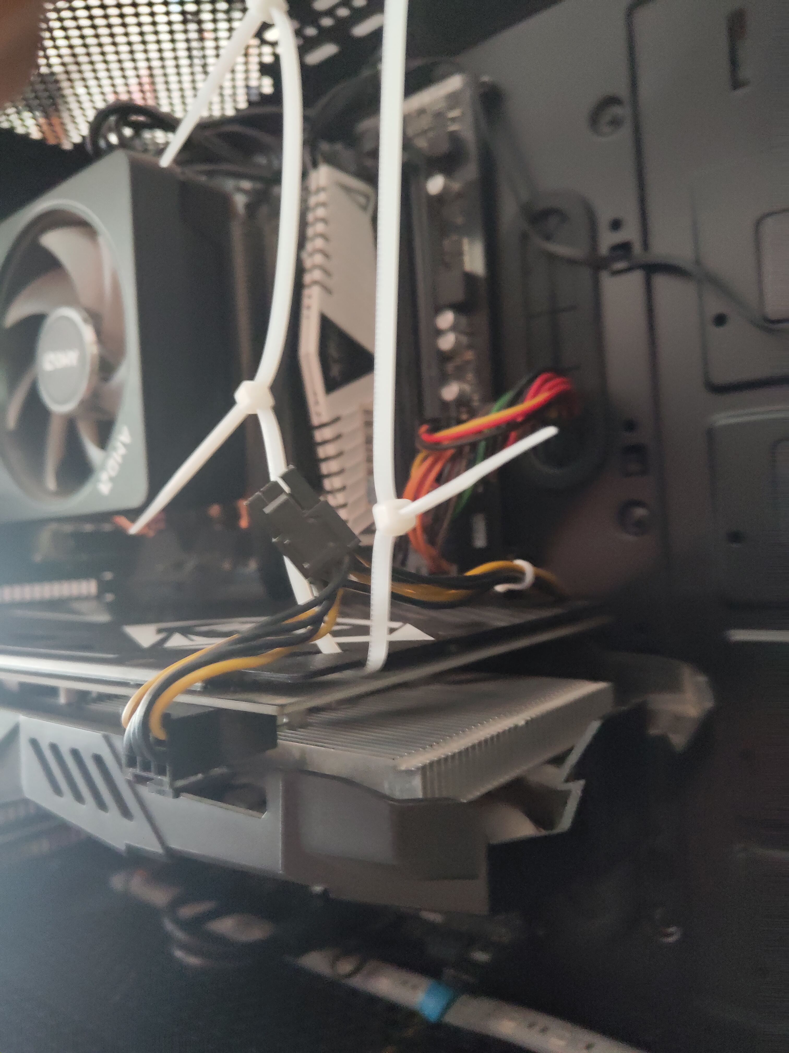 显卡风扇噪音大转速快怎么设置,微星小飞机怎么设置显卡风扇转速