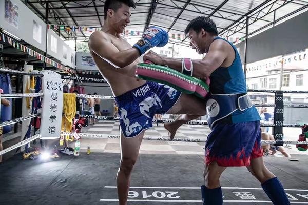 中国小伙在泰国拳馆,泰国开拳馆的中国人