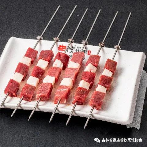 羊肉现切现穿串现烤,延吉羊肉串推荐