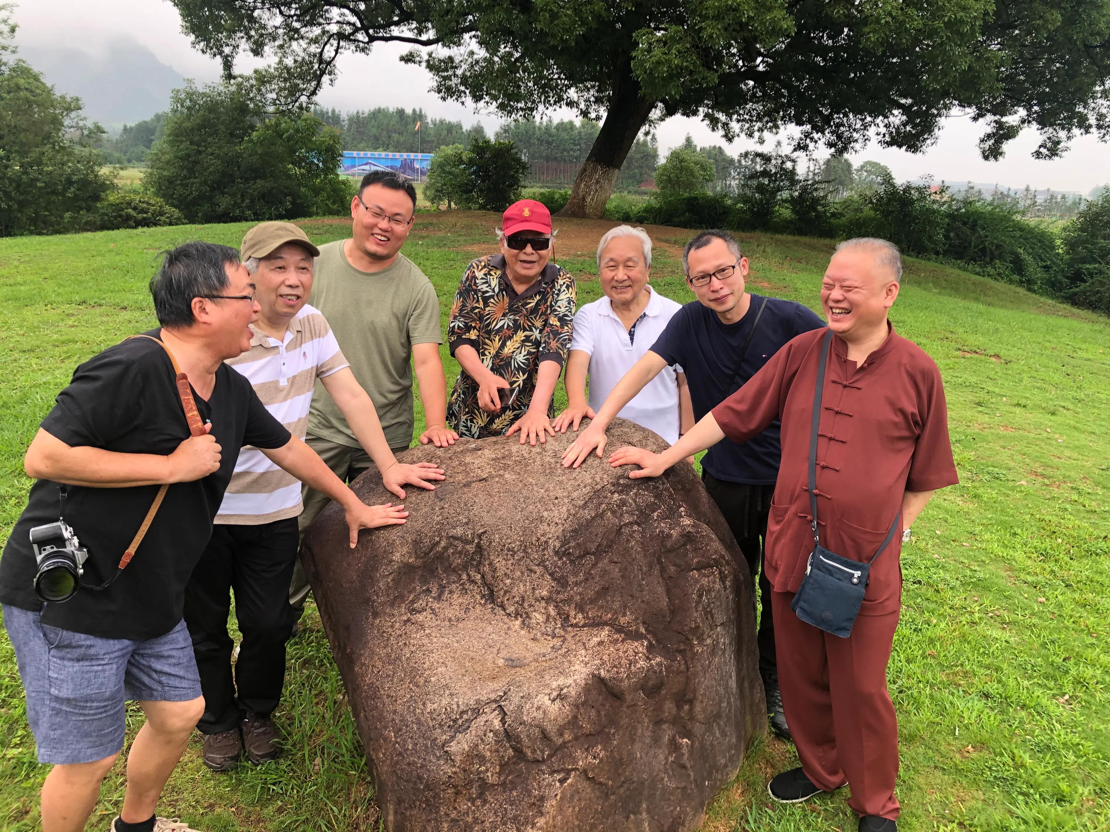 正泰光伏效果图,正泰光伏航拍