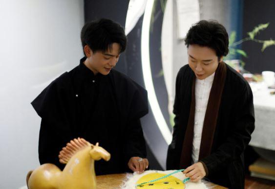 李玉刚跳过河,李玉刚有跳过河吗