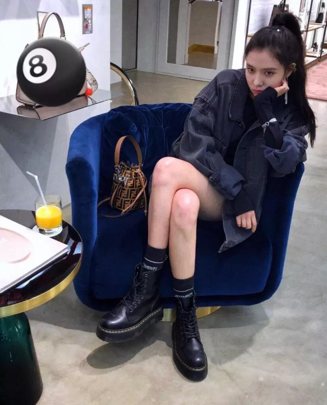 女生买马丁靴,卖女士马丁靴的