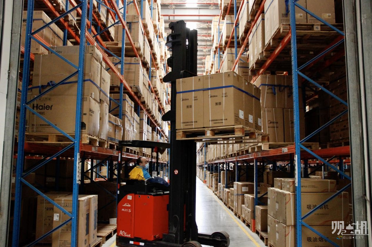 观山湖区物流园区,观山湖京东物流园仓库发货