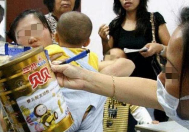 三鹿奶粉事件有关图片,当年三鹿奶粉的孩子怎么样了