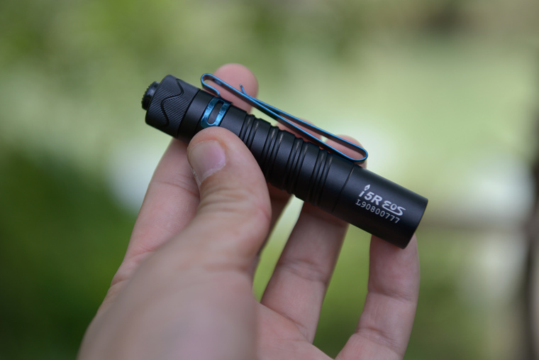 olight傲雷baldrs小型强光战术手电,我就是与众不同女声完整版