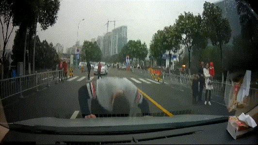 头顶击高球教学羽毛球,头顶击高远球动作