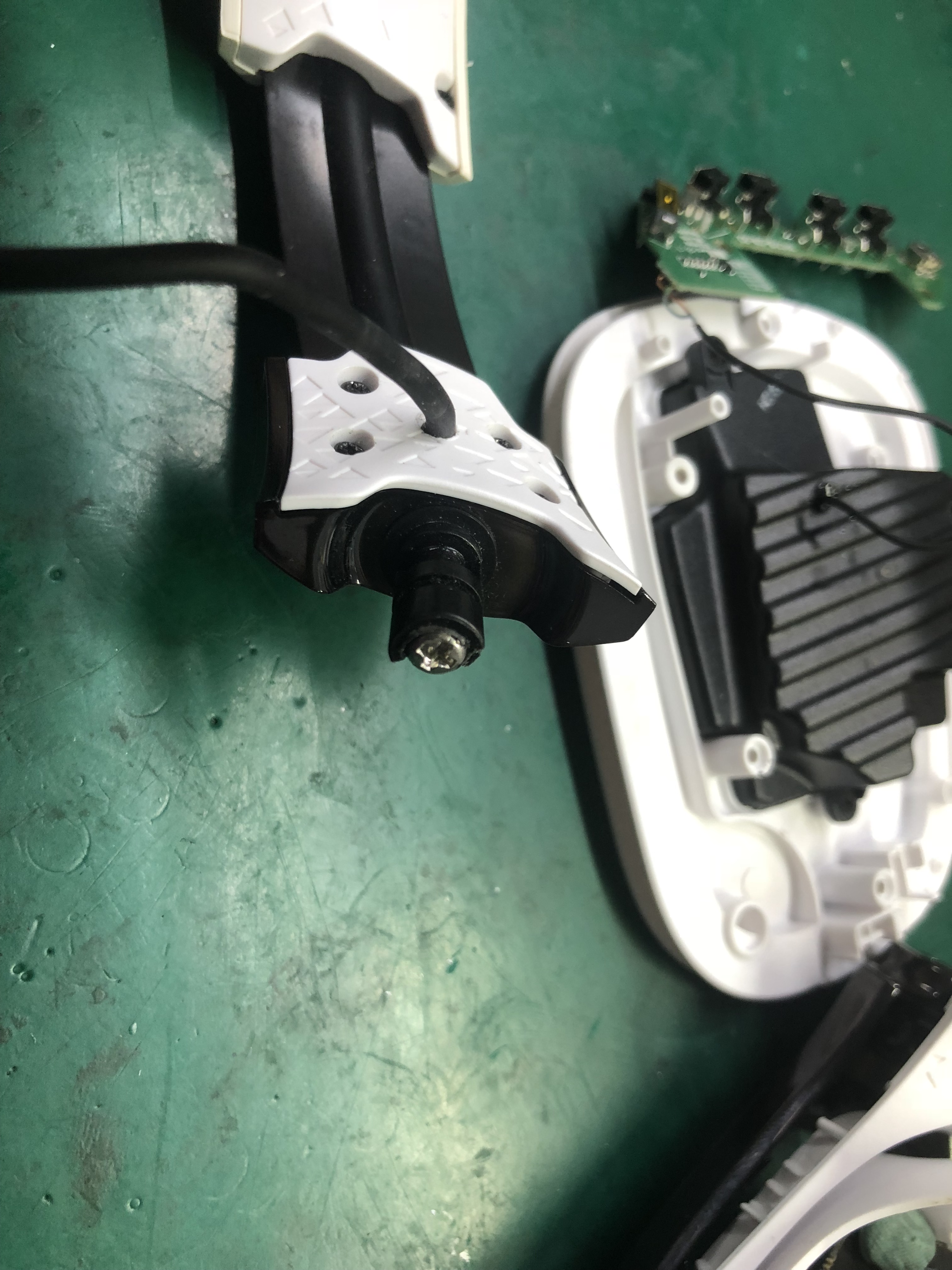 罗技无线耳机g933s能不能和gpro通用,罗技耳机g933s支架