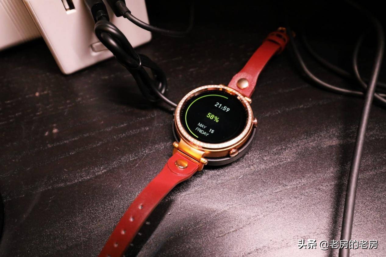 优雅绽放健康生活Jeep女士智能小红表开箱