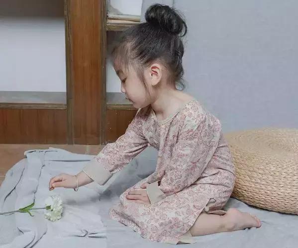 女儿奴的最高境界！这三个爸爸把女儿画进画里，美哭了......