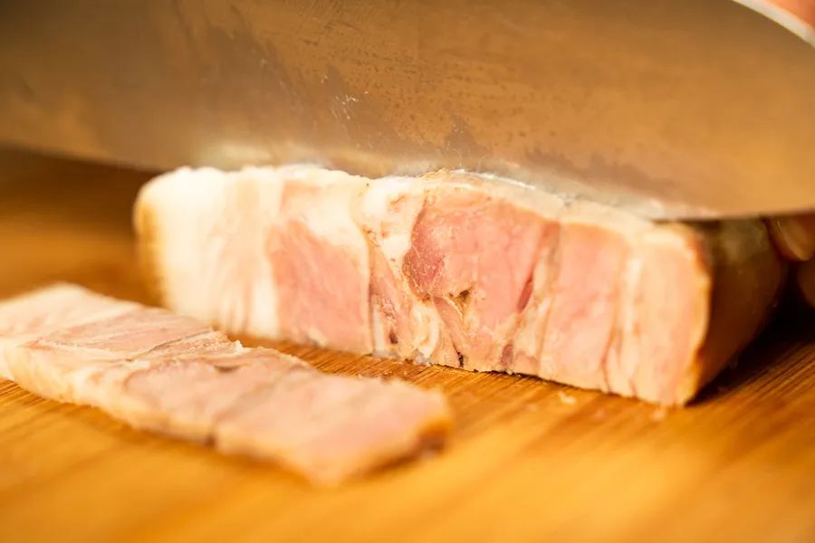 被薇娅直播间榨干零食预算后，写出了这篇测评报告（上）