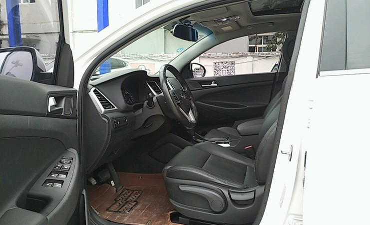 二手现代胜达和途胜哪个好,二手现代途胜值得购买吗