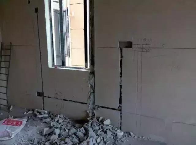 线管堵住了穿不过去钢丝怎么办,穿线的线管堵了怎么办