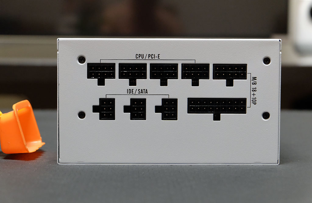 组装电脑，机箱怎么选？来看一下超频三光愈LM200机箱的组合搭配