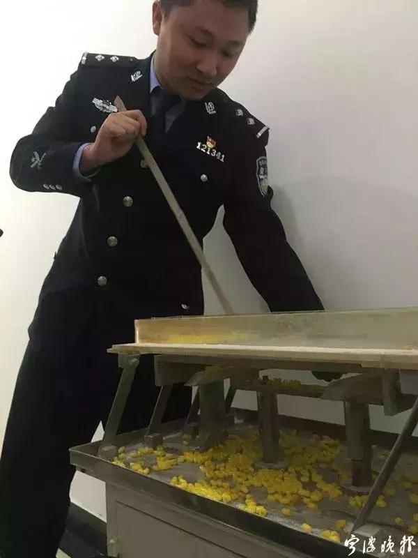 查获大量假伟哥,警方查获假伟哥11万颗