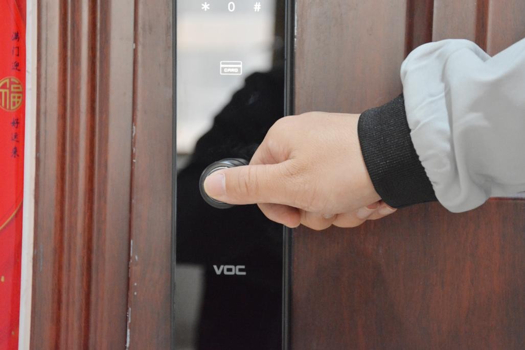 voc智能门锁x6安装教程,荣耀voc智能锁