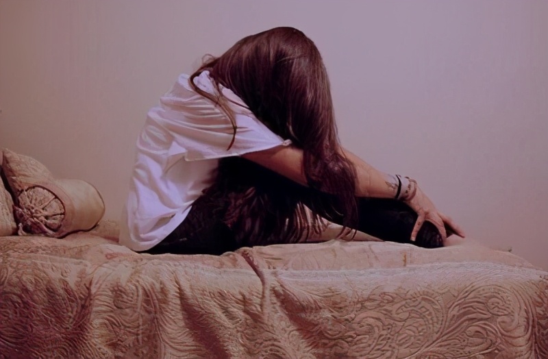 分手后发现怀孕了该不该告诉,分手后发现怀孕该不该生下来