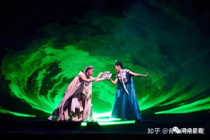 乘风破浪阿朵现场版,乘风破浪阿朵采访