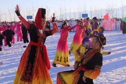 特克斯旅游景区有哪些,特克斯光影嘉年华