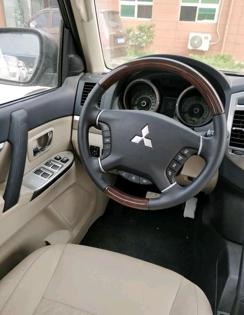 买车有必要买真皮座椅吗,真皮座椅与纺织座椅的优缺点