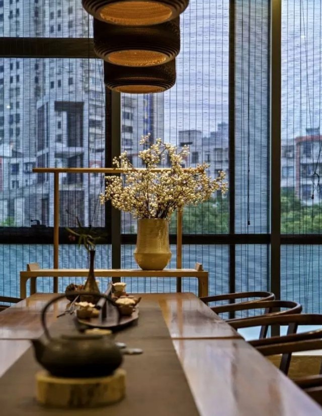 在广东混要懂得广东白话,在广东茶室的重要性