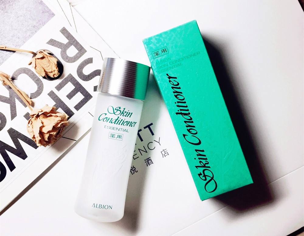 28岁左右混油皮敏感的护肤品推荐,27岁干皮平价护肤品推荐