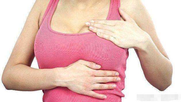 哺乳期堵奶了自己在家怎么疏通,宝妈月子里堵奶高烧用酒精擦身