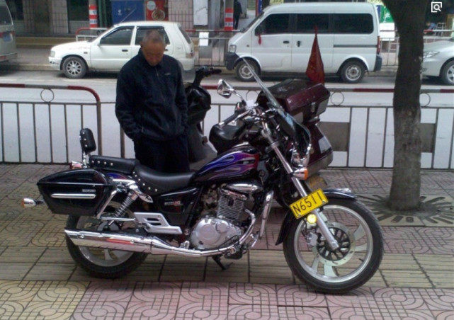 这辆平民版“哈雷太子车”配电喷500公里续航，仅1.18万