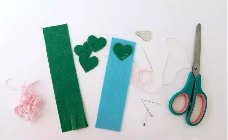 小孩子自己就能做的书签特别简单,自制简单又好看的阅读书签