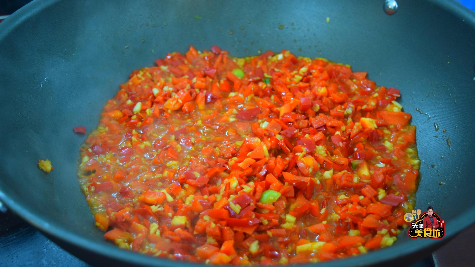 终于找到了正宗剁椒鱼头,剁椒鱼头这样做8分钟搞定