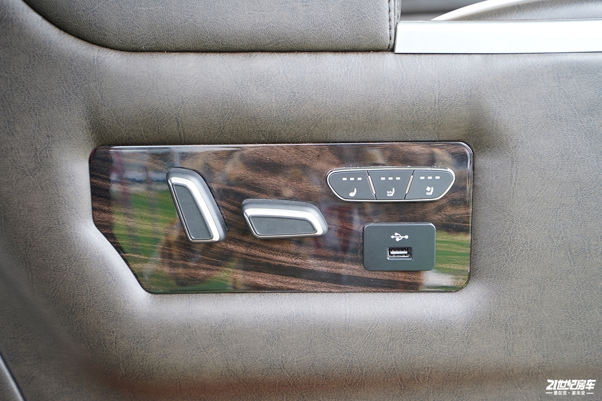 19江铃福特全顺多少钱,19.98万新全顺房车价格