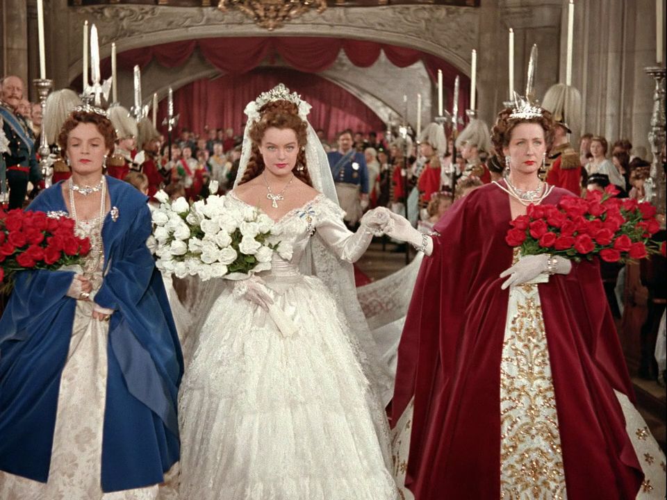 电影里的经典婚纱镜头,十大惊艳的欧美电影