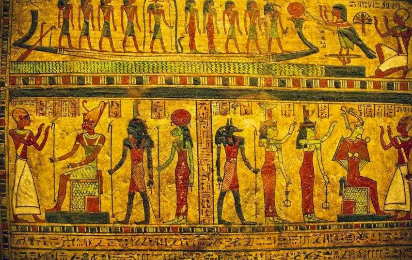 如今巴格达破败不堪，*退倒**到唐朝时期，它是国际大都市