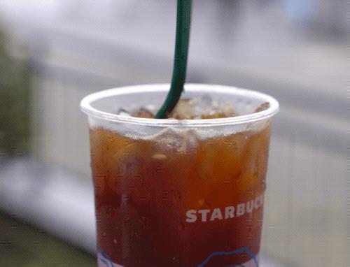 星巴克回归饮品被吐槽,星巴克推出八种饮品吐槽
