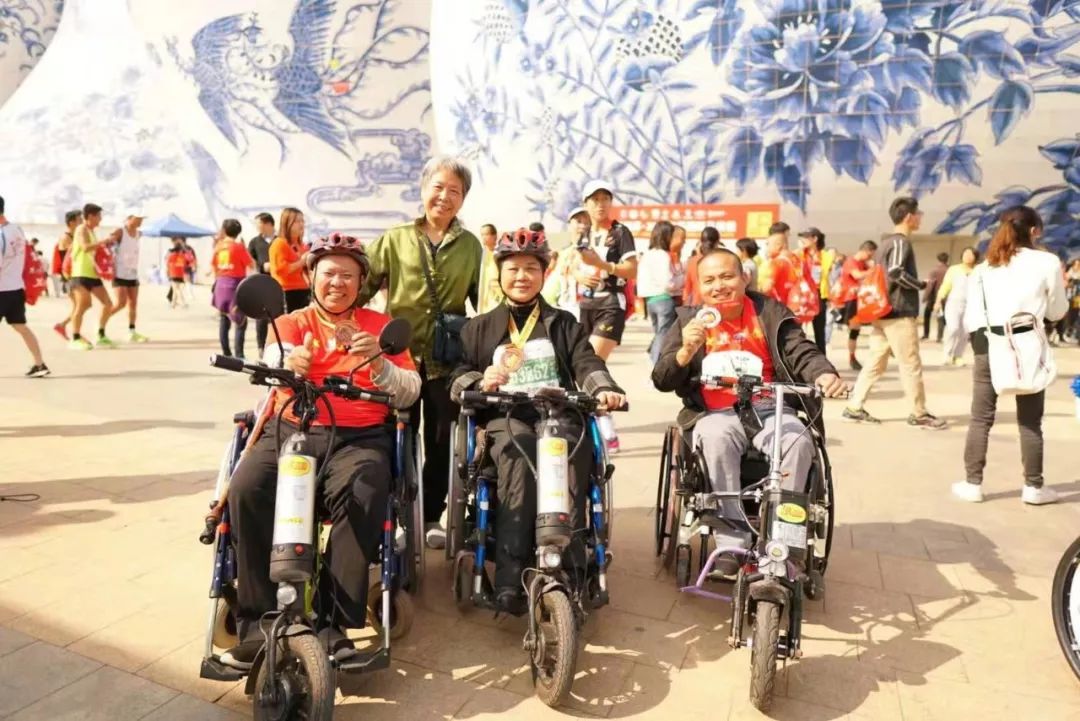 万人高呼!一场马拉松,认清了南昌的真面目