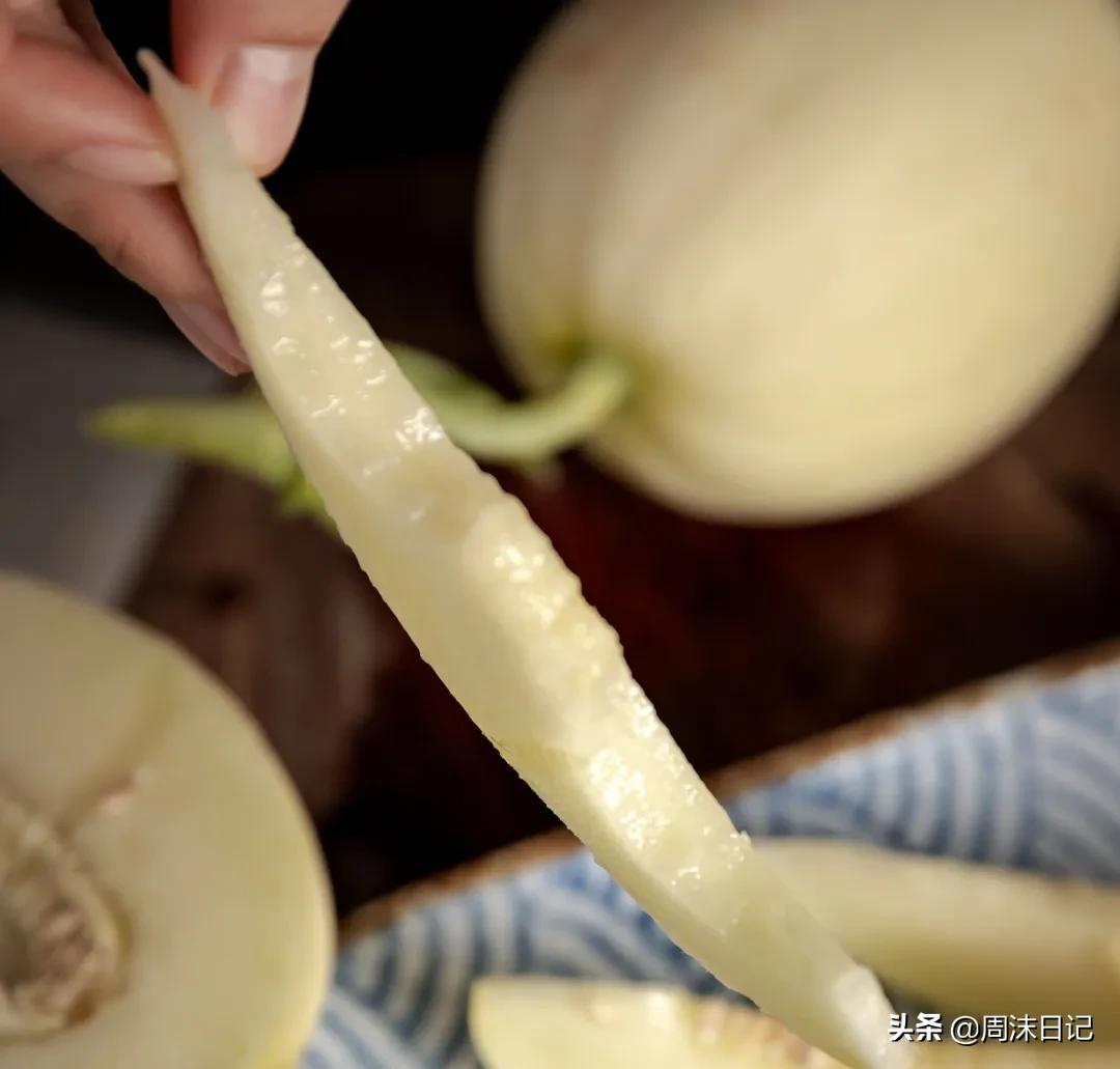 不甜不要钱！白玉甜瓜火了，脆嫩香甜多汁！全家老小都爱吃