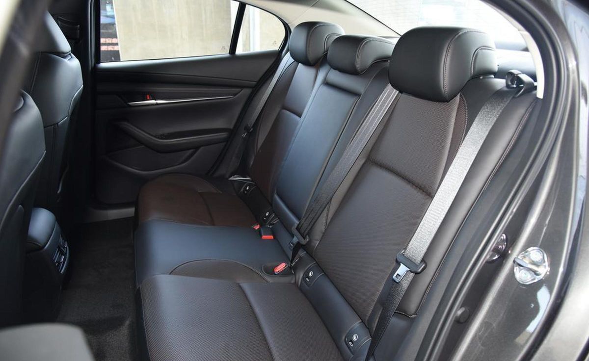 月薪三千能买奔驰吗,月薪三千也能买比亚迪