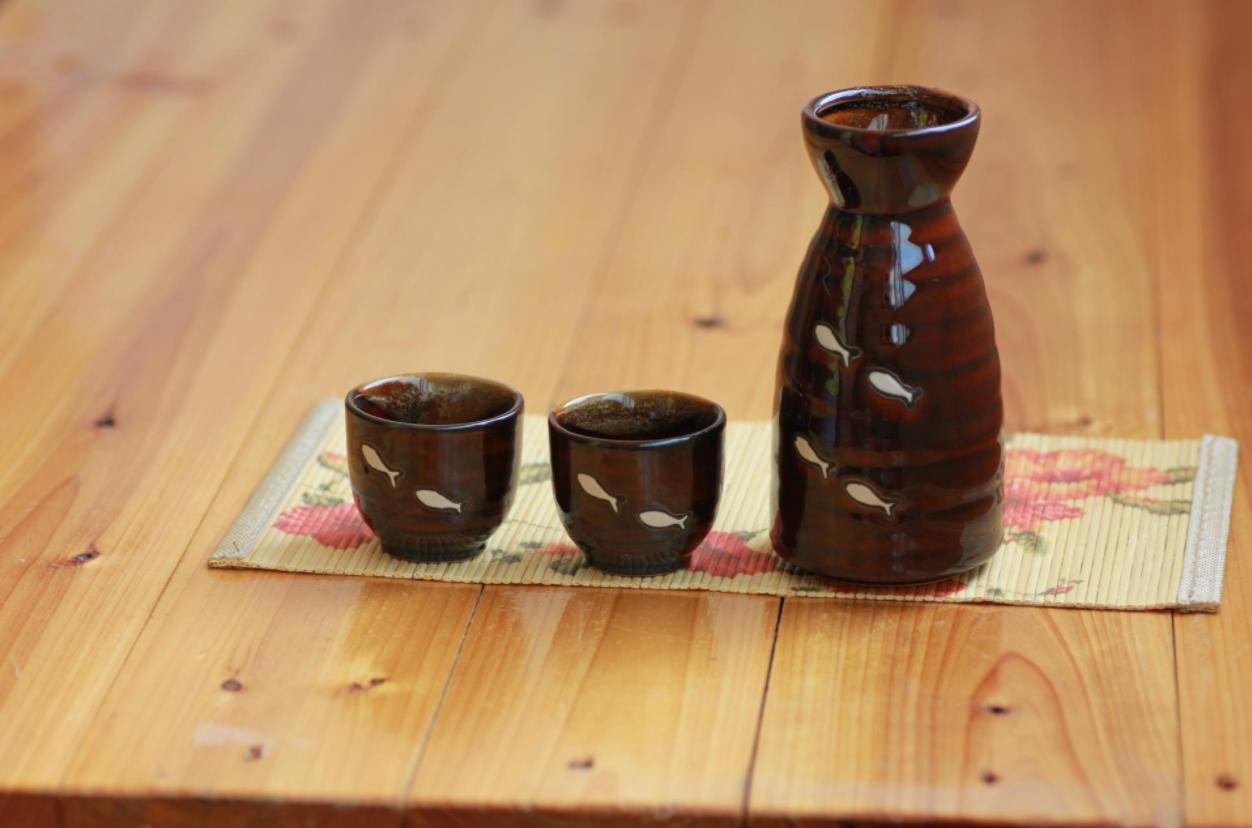 没钱喝什么威士忌,没钱喝什么酒