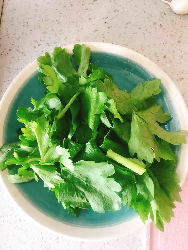 炖鱼前放盐腌制一下好吗,炖鱼之前怎么腌制有味