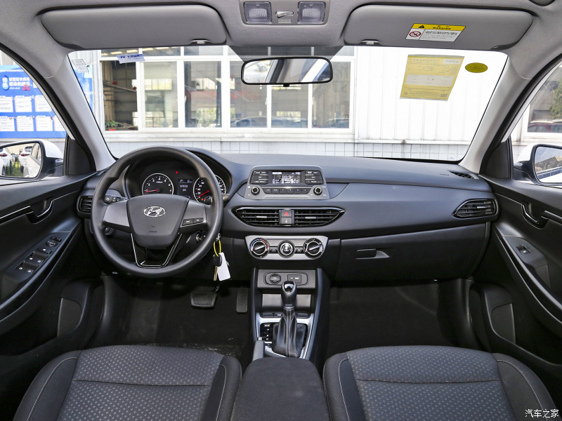 悦动11款和10款区别图片,悦动福瑞迪选哪个