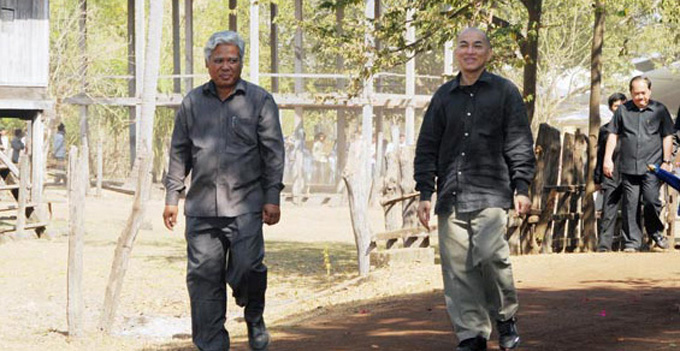 公主和国王简朴又亲民，公主像卖菜大婶，国王像民工大叔